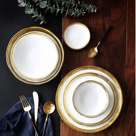 Set of dishes