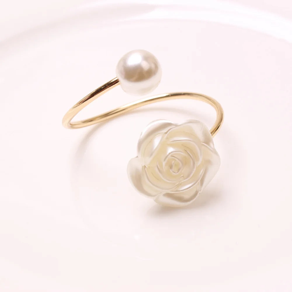 Flower napkin ring