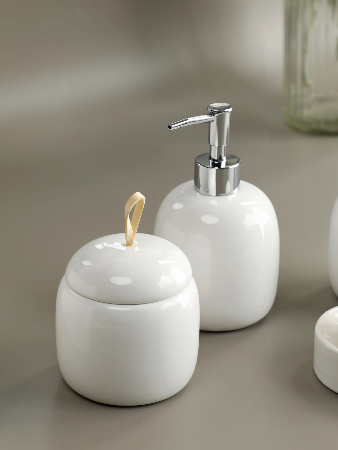 Soap dispenser set